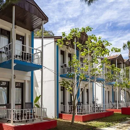 Santa Family Club Hotel 4*