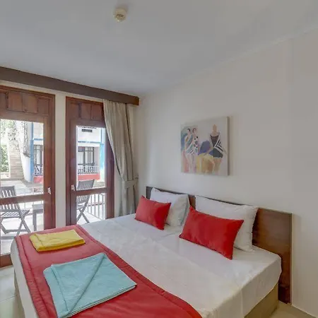 Santa Family Club Hotel