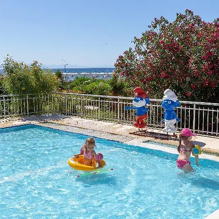 Hotel Santa Family Club