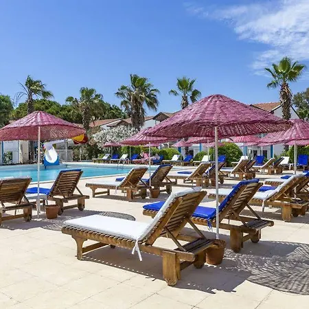 Hotel Santa Family Club