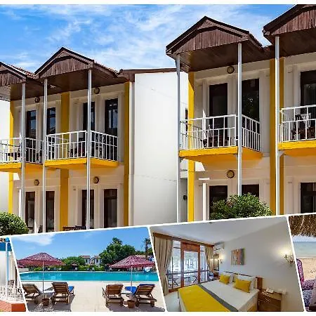 Santa Family Club Hotel