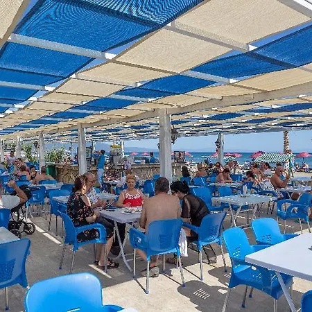 Santa Family Club Hotel