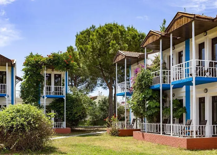 Santa Family Club Otel Seferihisar