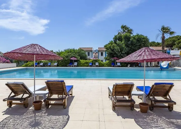 Santa Family Club Otel 4*